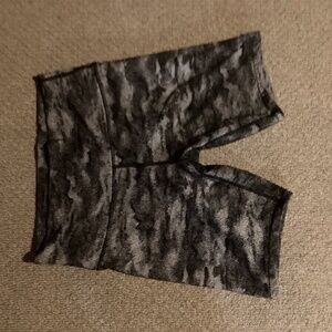 Lululemon Shorts Midwaisted